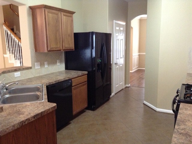 Building Photo - 1052 Shadow Glenn Dr