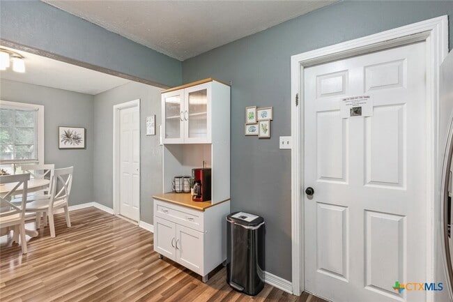 Building Photo - 1609 S 39th St