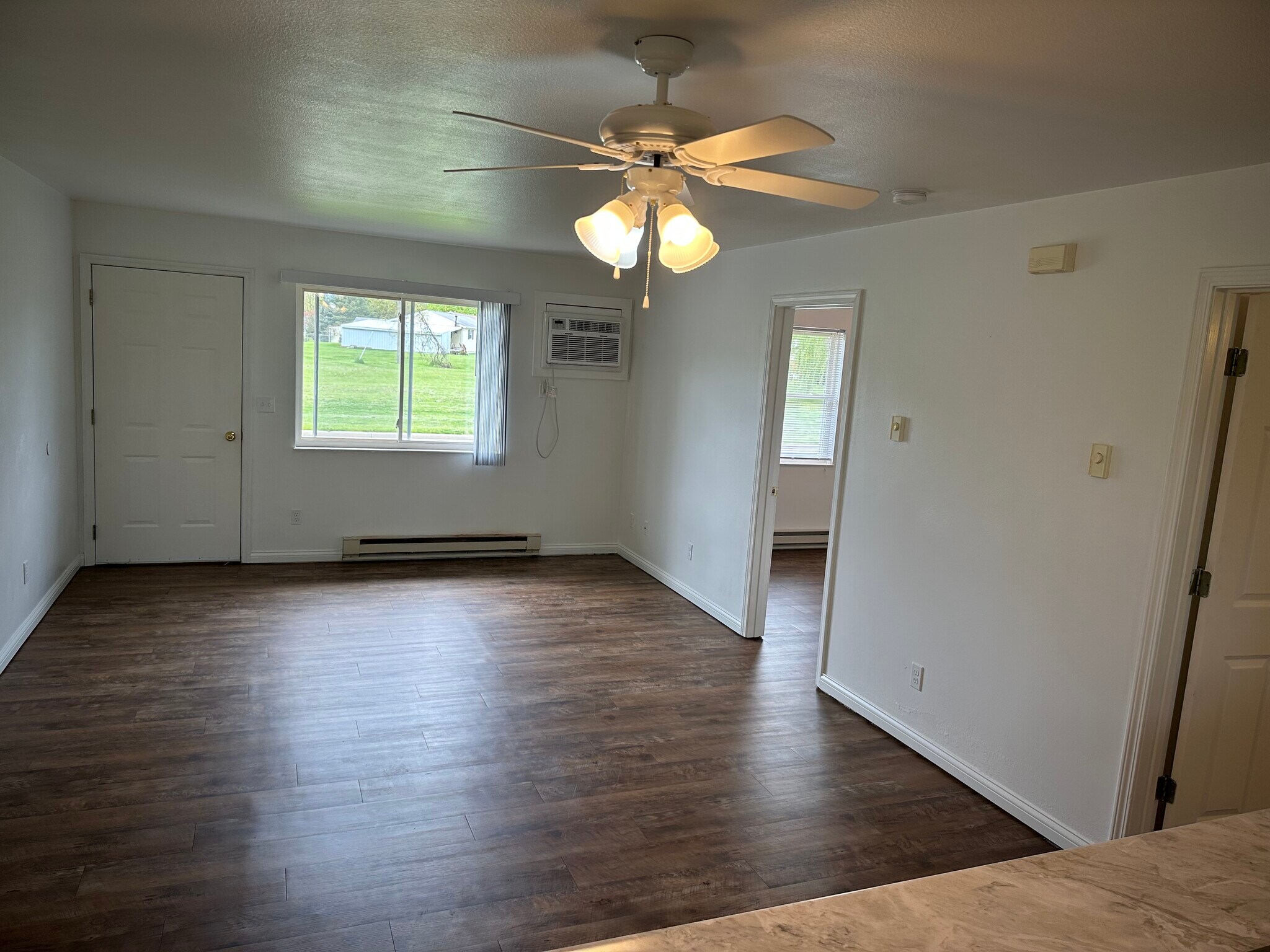 Building Photo - 401 Clearfork Dr