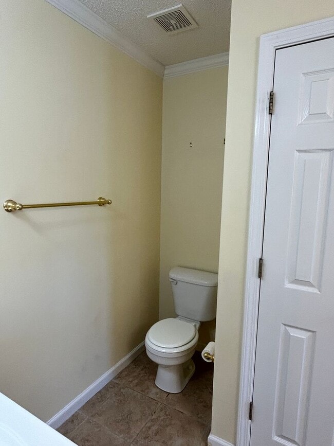 Building Photo - 273 Ivy Pl