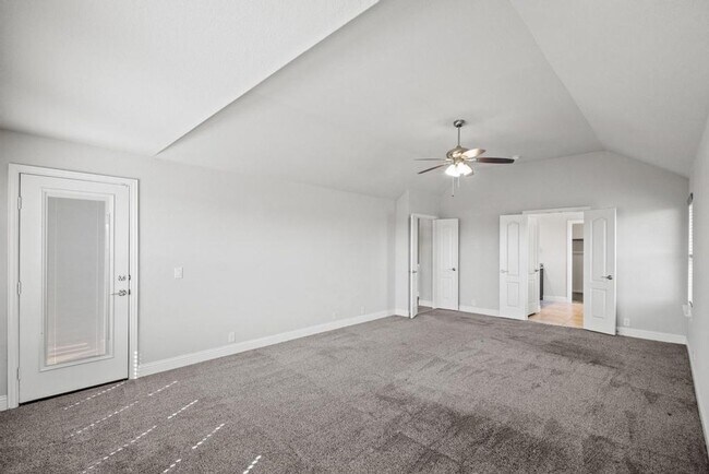 Building Photo - 314 Waverly Dr