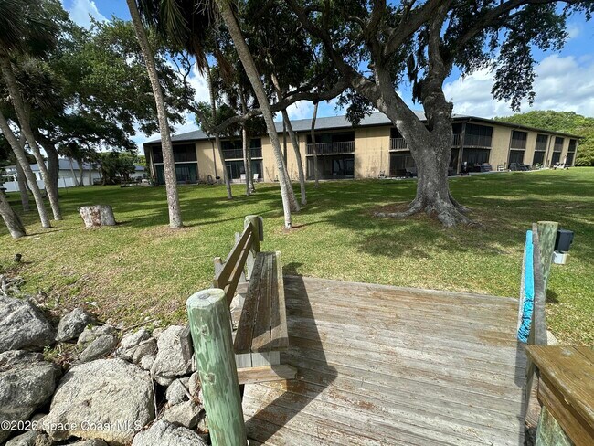 Building Photo - 100 Canebreakers Dr