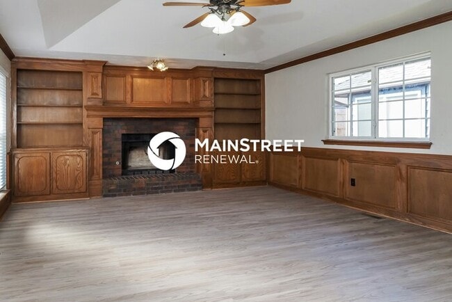 Building Photo - 4 Bedroom Pet-Friendly Home in Oklahoma City, OK with Main Street Renewal