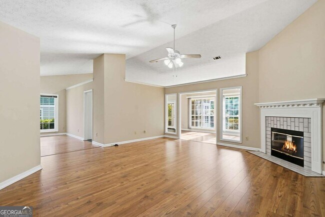 Building Photo - 3070 Bugle Dr