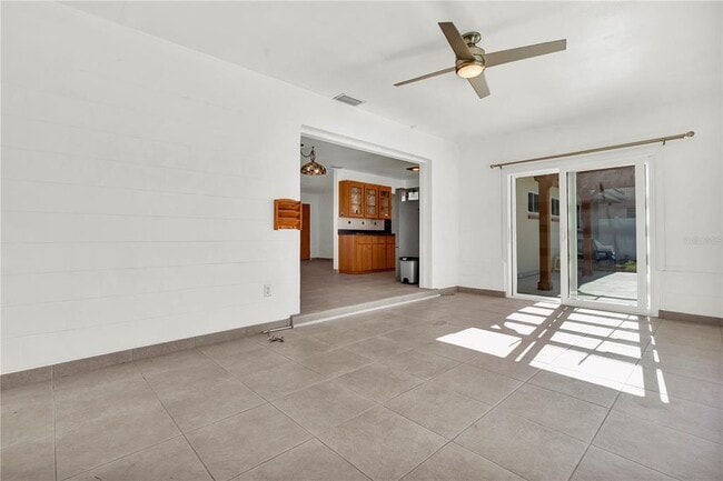 Building Photo - 2675 East Bay Isle Dr SE