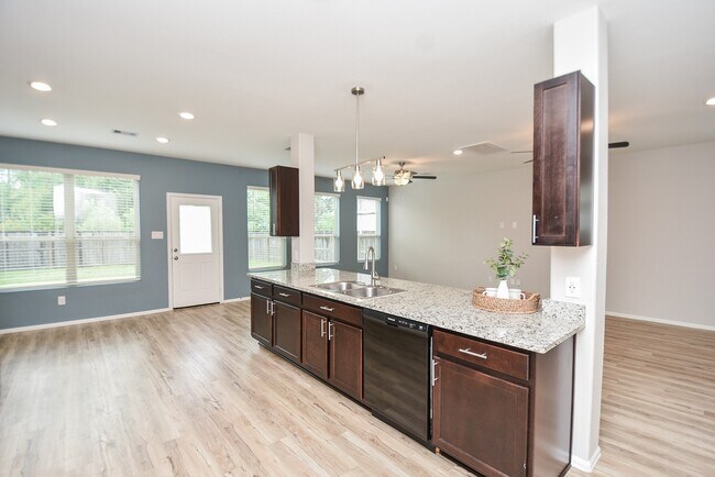 Building Photo - 22707 Bolanzo Ln