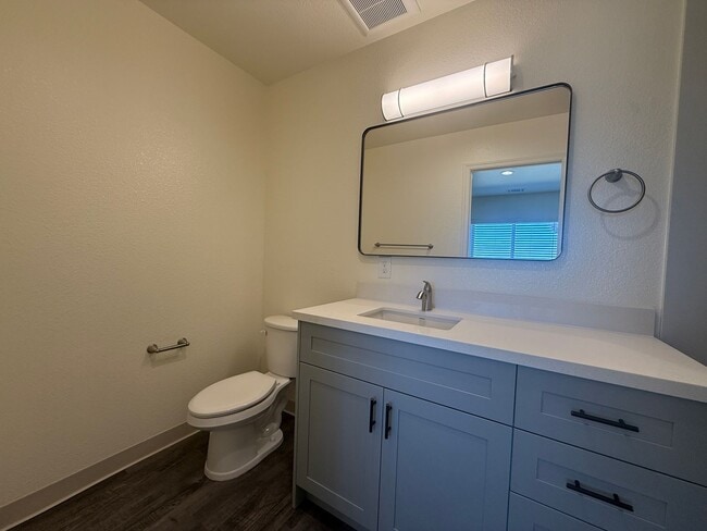 Building Photo - Free Month of Rent for Move in before Dec 1st - Brand New Upstairs 3 Bedroom Apartment