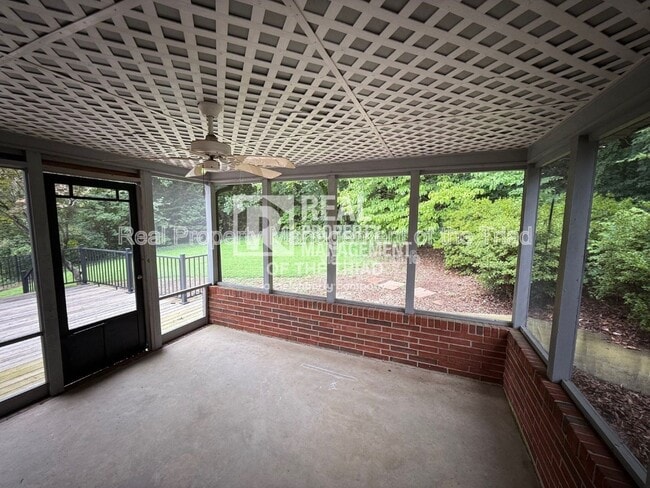 Building Photo - 1507 Berwick Rd SW