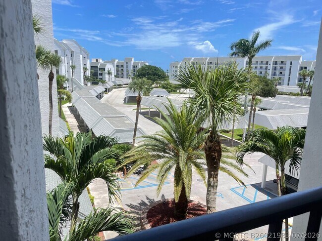 Building Photo - 2400 S Ocean Dr