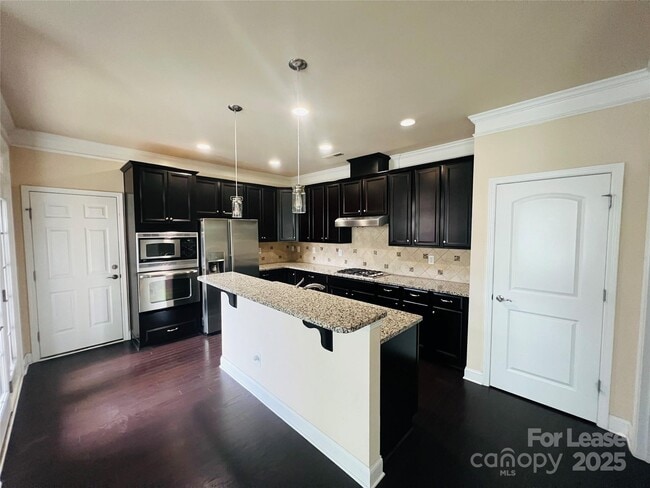 Building Photo - 2223 Eversham Dr NW