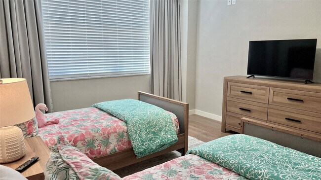 Building Photo - 5200 N Ocean Blvd