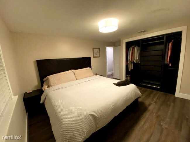 Building Photo - 2 br, 2 bath Townhome - 22 Neillian Way