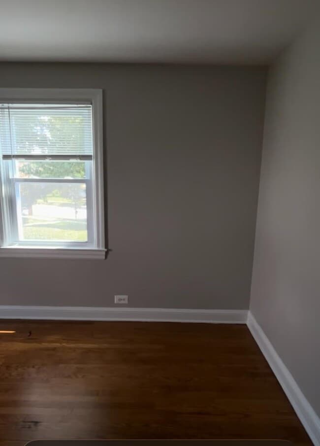 Building Photo - 332 11th St