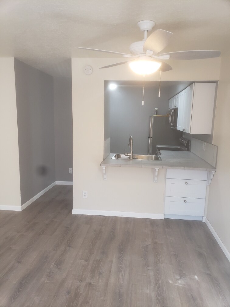 Building Photo - 12220 Menaul Blvd NE