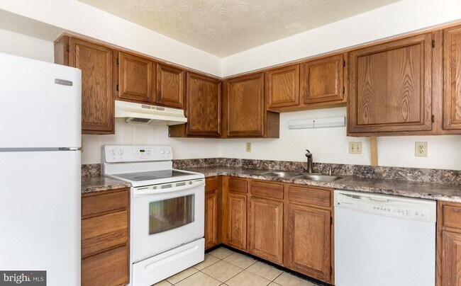 Primary Photo - 6707 Ammendale Way