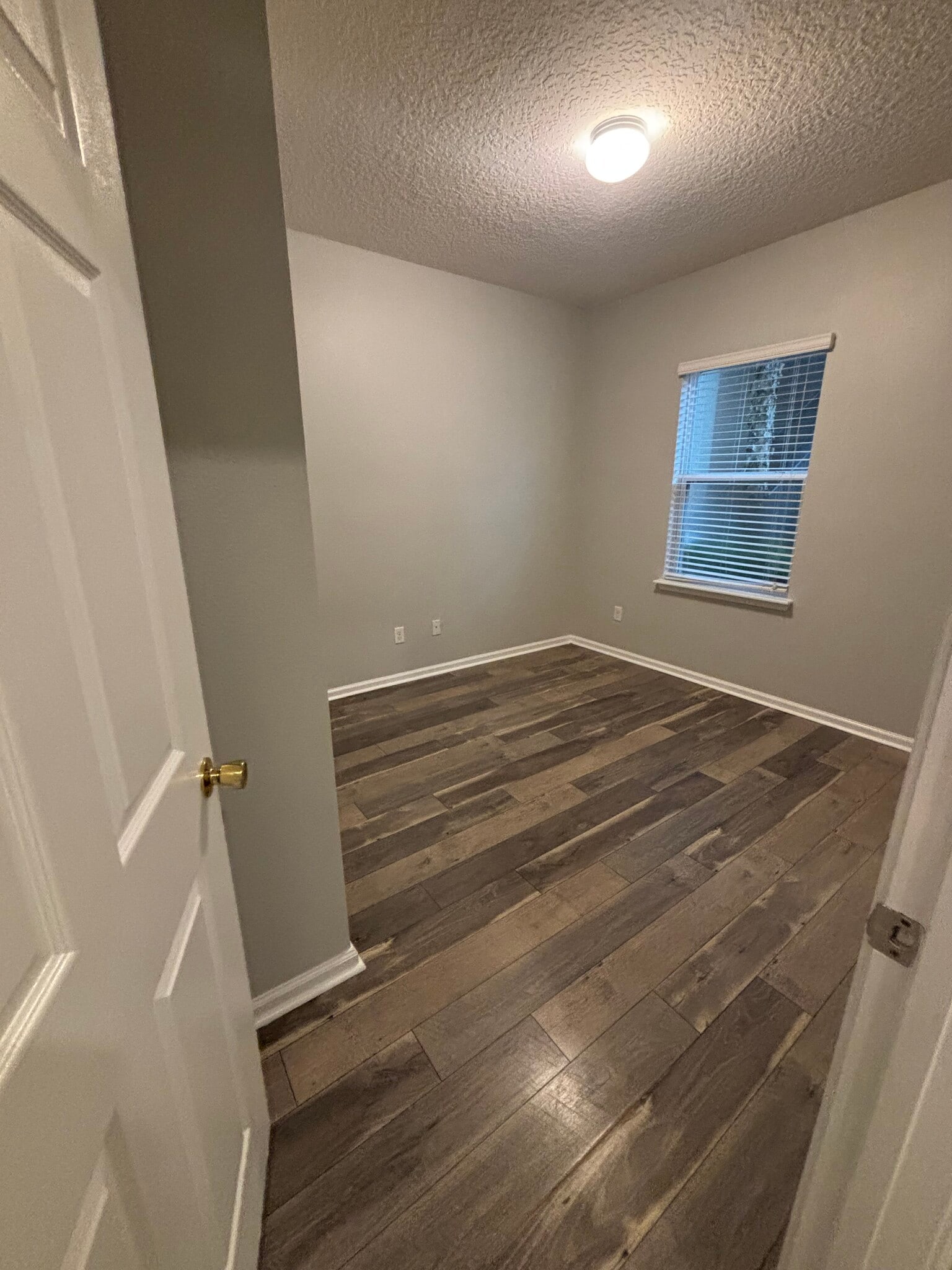 Building Photo - 2671 Golden Lake Loop