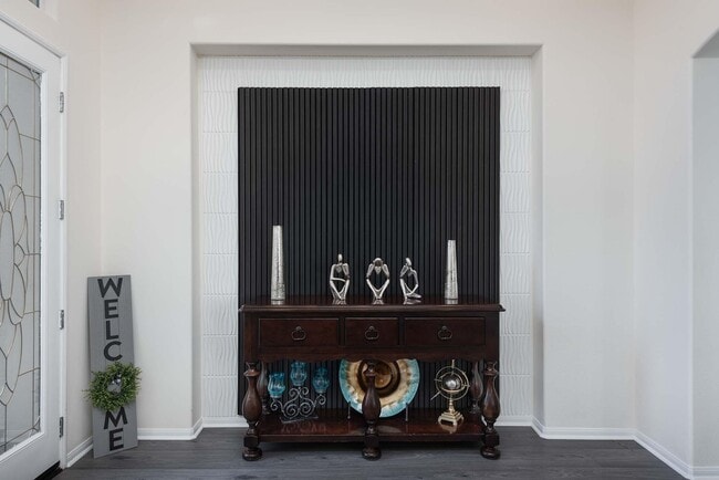 Building Photo - 49534 Lewis Rd