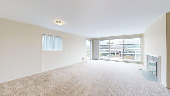 Building Photo - 59 Lupine Ave