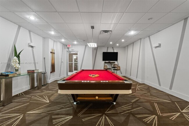 Building Photo - 5701 Collins Ave