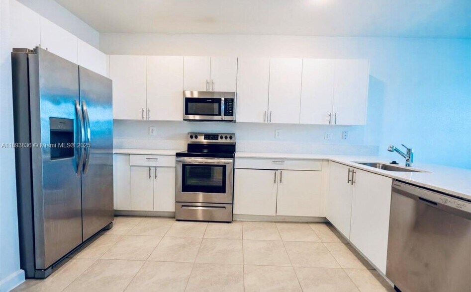 Building Photo - 24587 SW 119th Pl