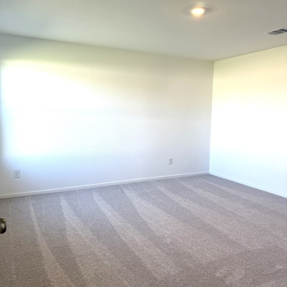 Building Photo - 6151 Sunburst Ct