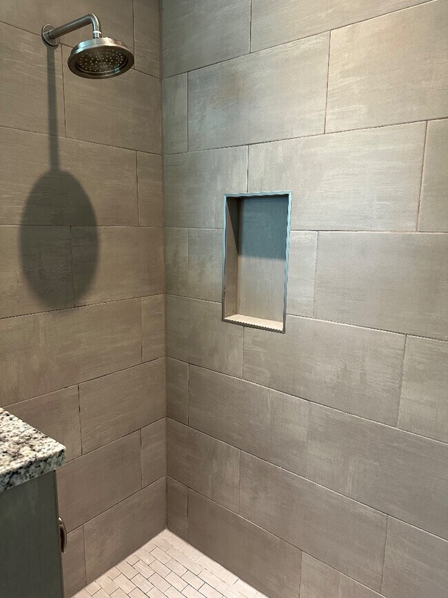 Building Photo - 409 Mill Point Ln