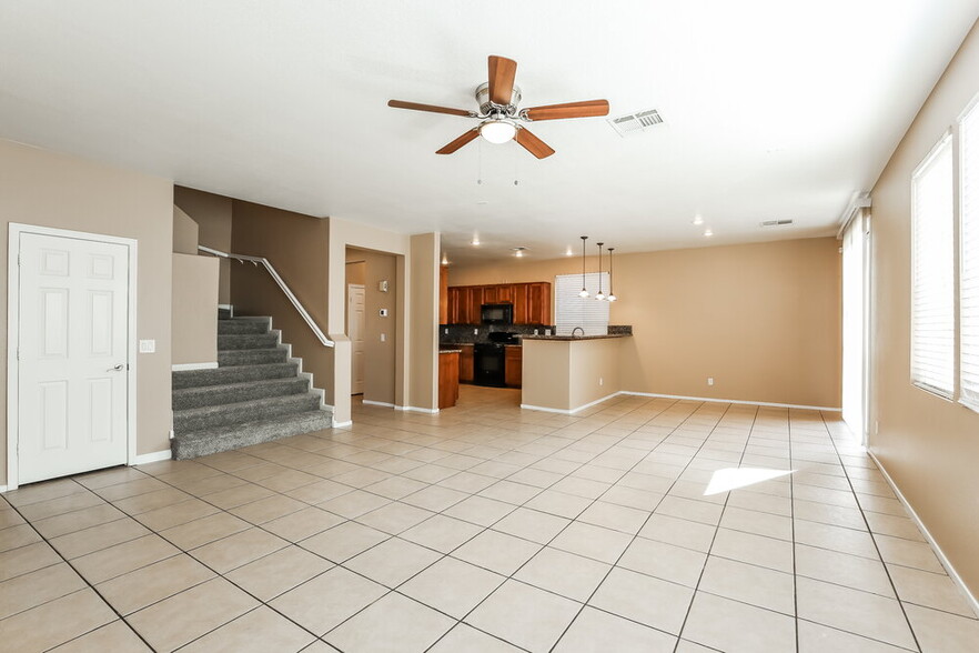 Building Photo - 5523 Amy Lynn St