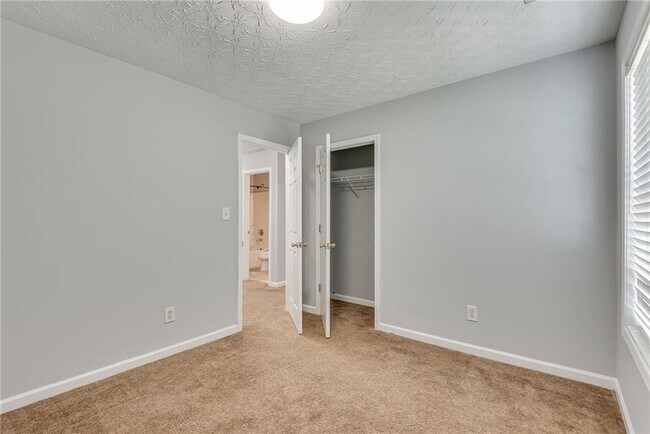 Building Photo - 3337 Baymount Way