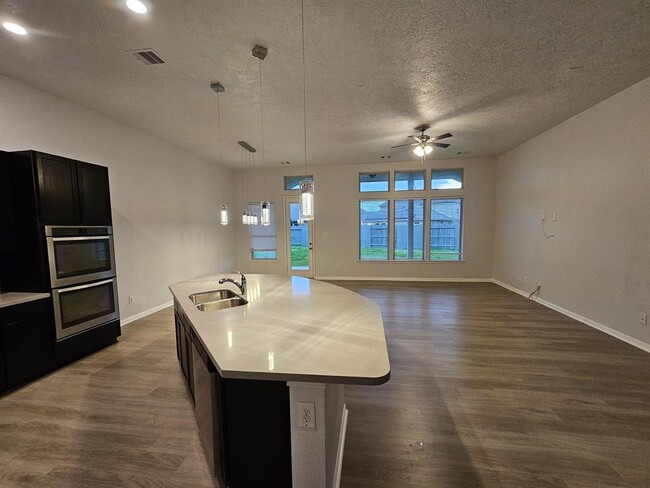 Building Photo - 15615 Carberry Hills Ct