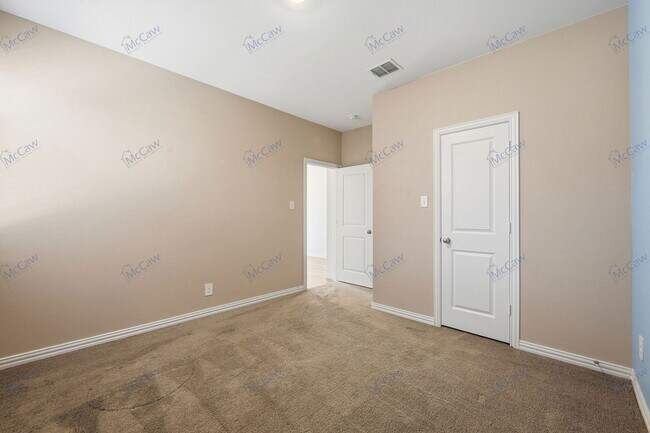 Building Photo - 2528 Starwater Dr