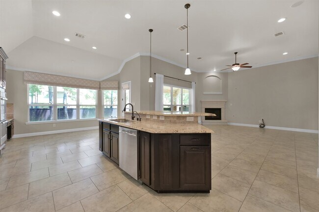 Building Photo - 42 Caprice Bend Pl