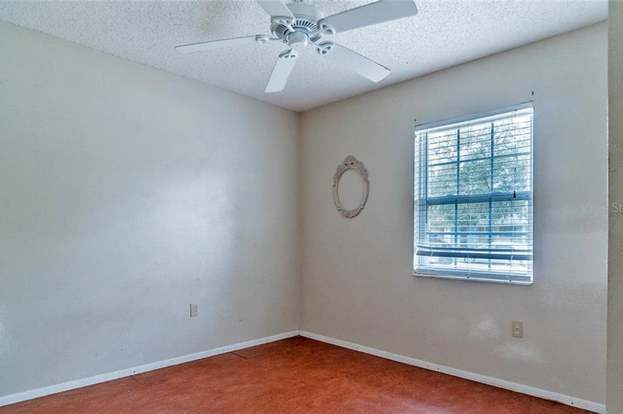 Building Photo - 5010 Larch Ln