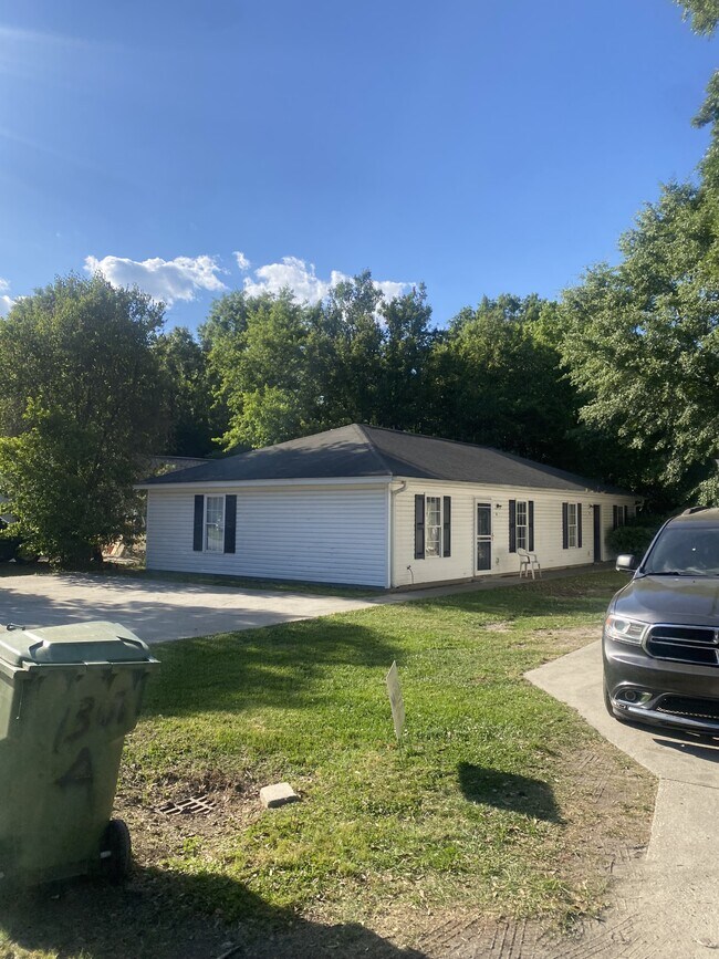 Building Photo - 1309 Waverly Ave