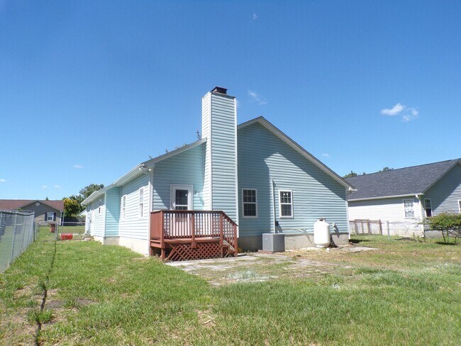 Building Photo - 1019 Furia Dr