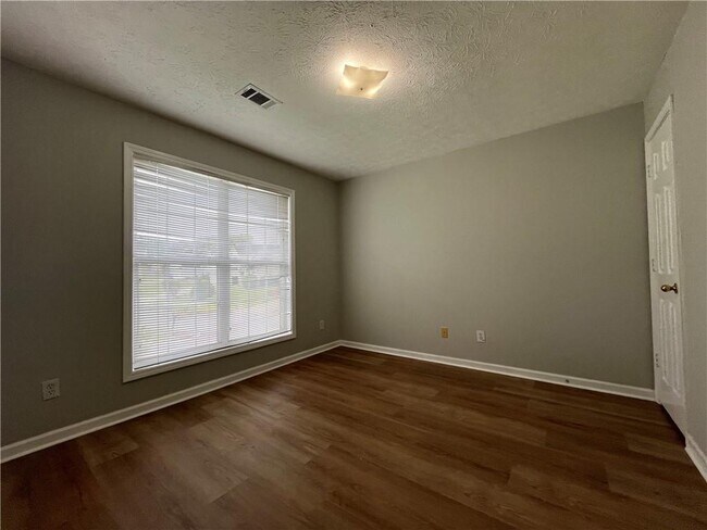 Building Photo - 3219 Roundfield Cir