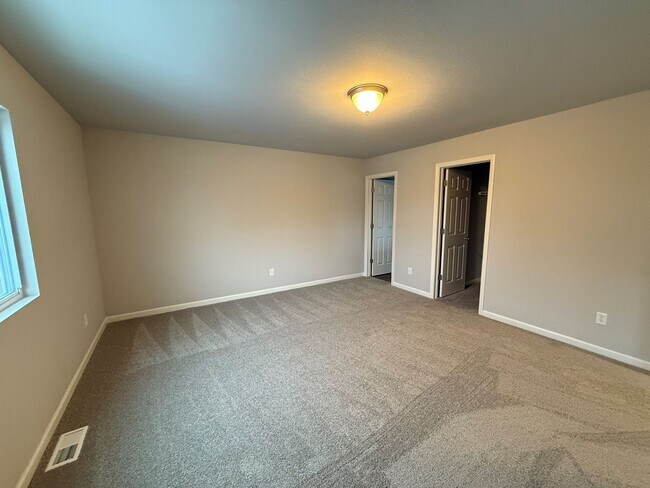 Building Photo - Nice New SIngle Family Home on Elkhart's NE Side