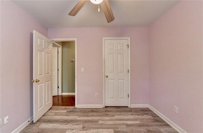 Building Photo - 3426 Town Square Dr NW