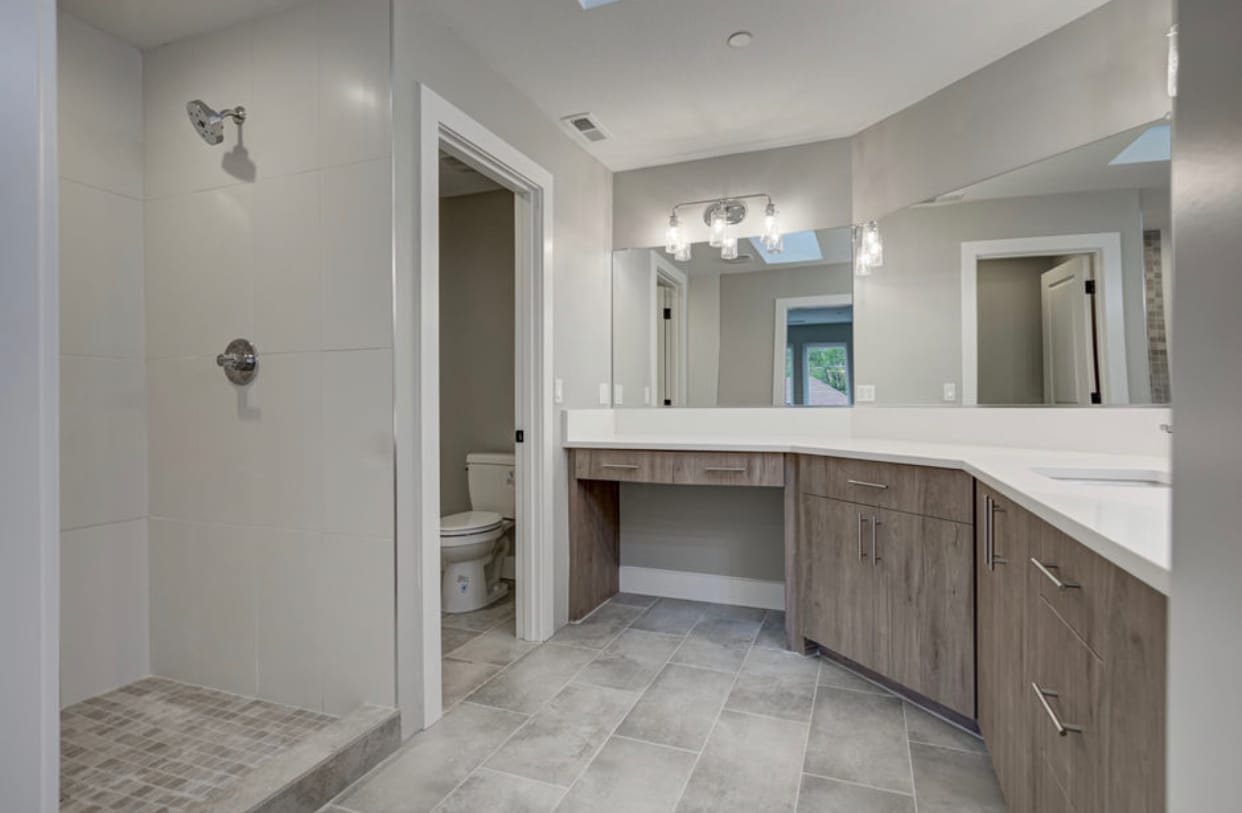 Building Photo - 6049 NE Flanders St