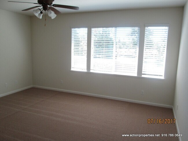 Building Photo - East Roseville, New Carpet * Paint, 2657sqft 4 Bed 3 Ba, 3 Car Garage Large Bonus Room