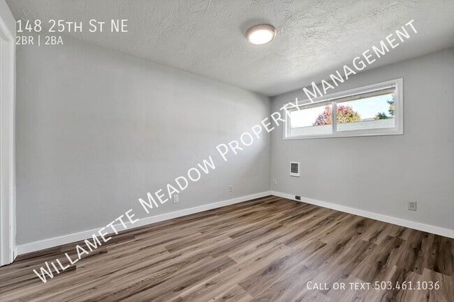 Building Photo - 148 25th St NE