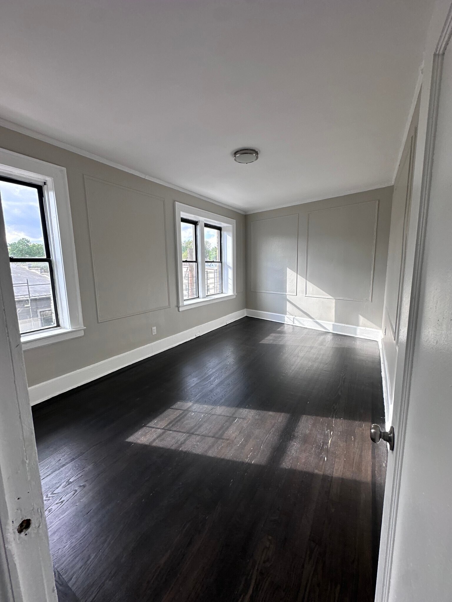 Building Photo - 1003 S Orange Ave