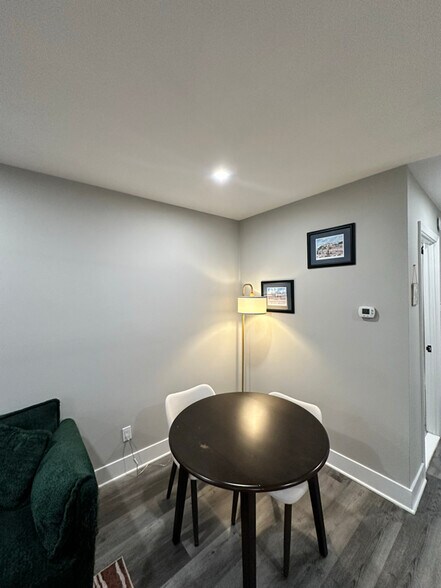 Building Photo - 720 Lombard St