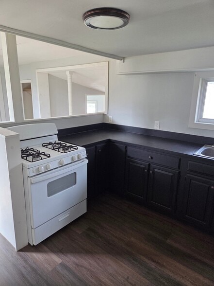 Building Photo - 8 Geer Rd