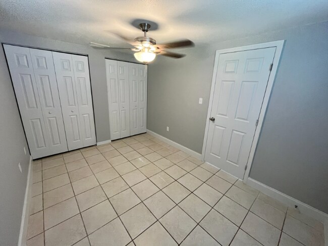 Building Photo - 4209 E Okara Rd