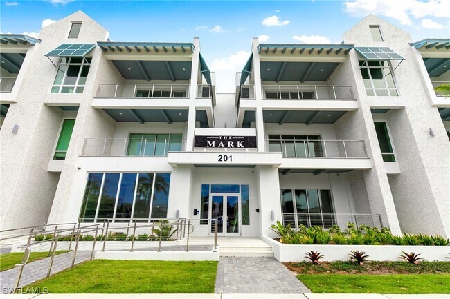 Building Photo - 201 8th St S