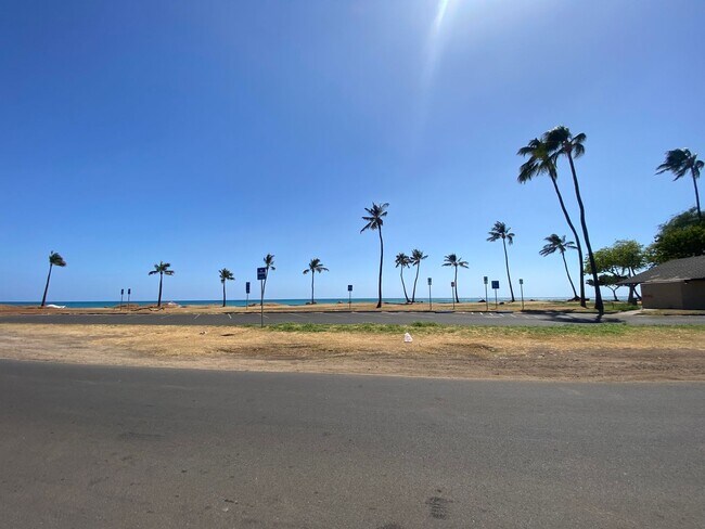 Building Photo - Single Family