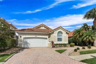 Building Photo - 1530 Lacosta Dr W