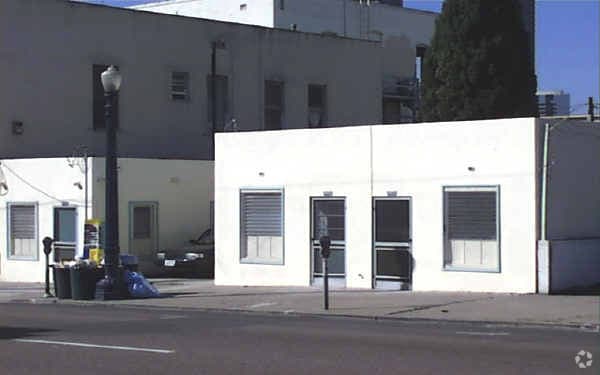 Building Photo - 630-638 1/2 8th Ave