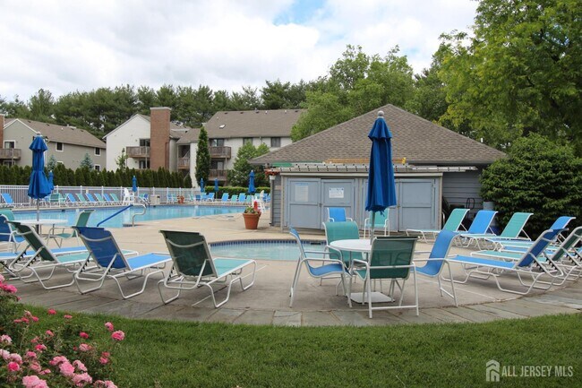 Building Photo - 4707 Ravens Crest Dr