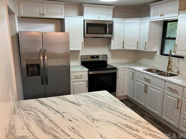 Building Photo - 1715 Convent St